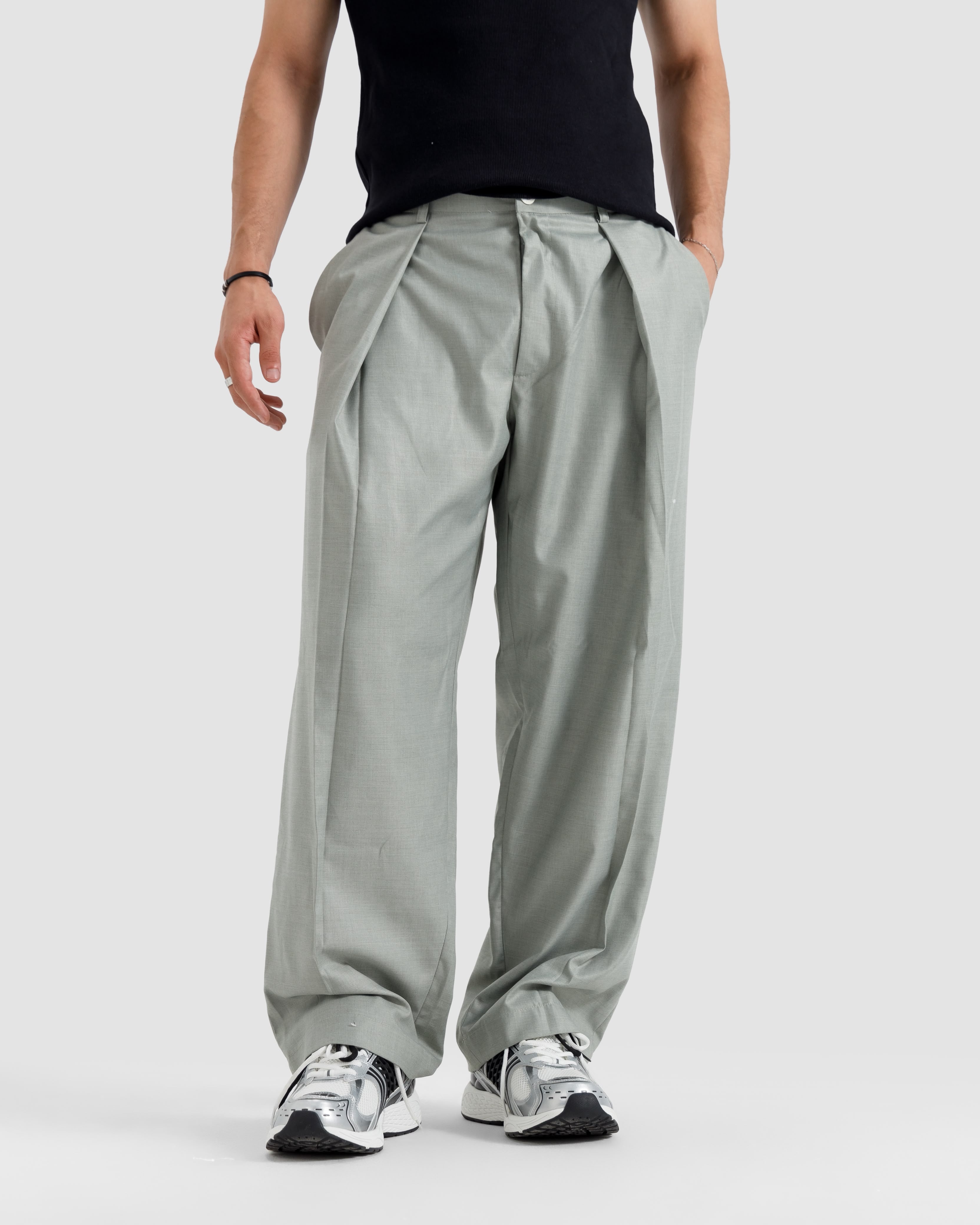Tailored Relax Fit Pleated Pants